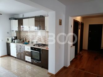 Apartament la casa 3 camere 67mp utili mobilat utilat curte Sebes Alba