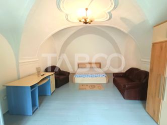 Apartament la casa 3 camere 70 mpu utili in apropiere de Piata Cibin