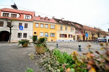 Apartament la casa 4 camere 2 bai de inchiriat Sibiu Centrul Istoric