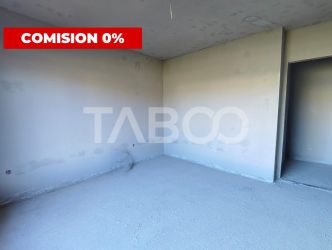 Apartament la ETAJUL 2 cu 3 camere balcon si loc parcare COMISION 0%!