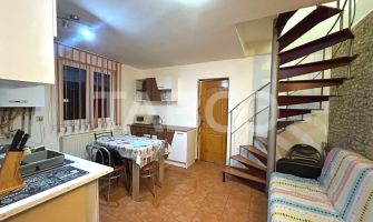 Apartament la mansarda de vanzare 4 camere decomandate Rahovei