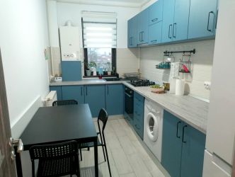 Apartament mobilat si utilat modern, centrala termica, loc de parcare