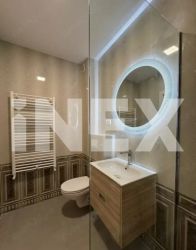 Apartament Nou cu 2 Camere Decomandat, Curte Proprie și Loc de Parcar