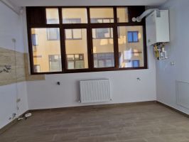 Apartament nou de inchiriat, 3 camere Semidecomandat  Valea Adanca 