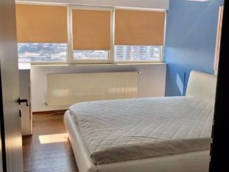Apartament nou de inchiriat, 4 camere Semidecomandat  Podul de Fier 