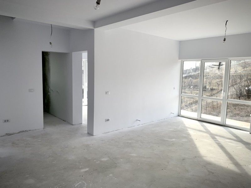 Apartament nou de vanzare, 3 camere Decomandat  Pacurari -4