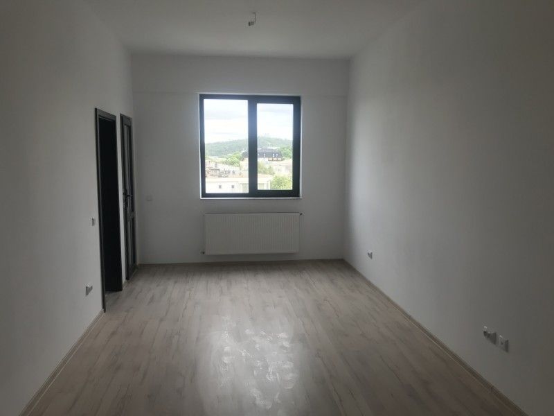 Apartament nou de vanzare, o camera Decomandat  Nicolina -6