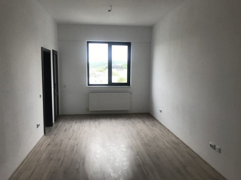 Apartament nou de vanzare, o camera Decomandat  Nicolina -14
