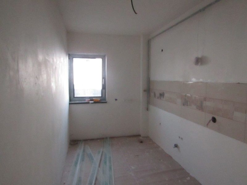 Apartament nou de vanzare, o camera Decomandat  Pacurari -3