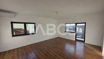 Apartament nou decomandat cu 3 camere de vanzare in Sebes