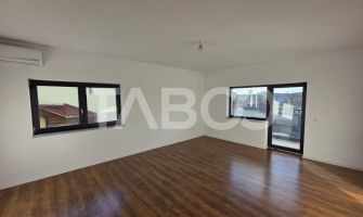 Apartament nou decomandat cu 3 camere de vanzare in Sebes