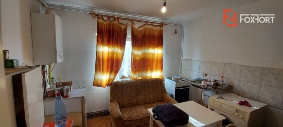 Apartament o camera, decomandat, parter, zona Steaua - V2442