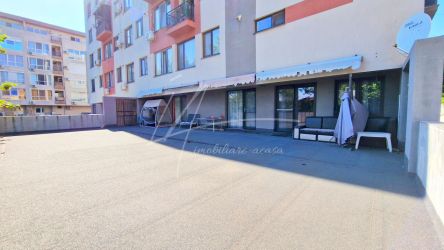 Apartament rar cu 5 camere și curte de 358 mp – Prelungirea Ghencea
