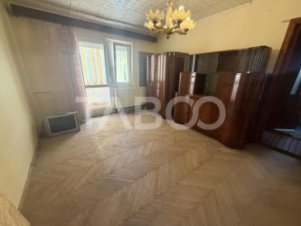 Apartament semidecomandat 37mpu 2 camere boxa la subsol balcon Parcare