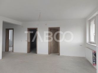 Apartament spatios bloc nou 3 camere  96 mp zona linistita in Cisnadie