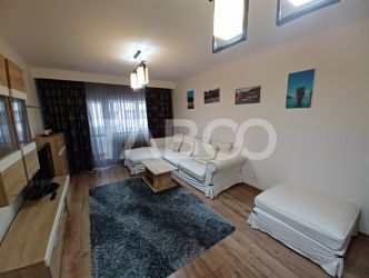 Apartament spatios cu 3 camere si 2 bai plus balcon in zona Central
