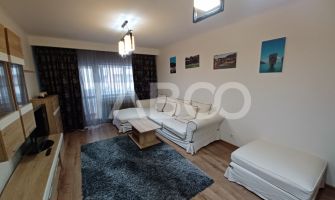 Apartament spatios cu 3 camere si 2 bai plus balcon in zona Central
