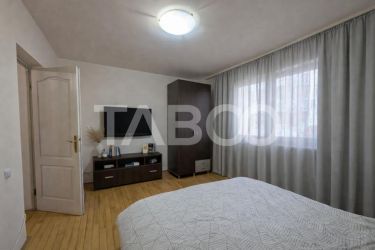 Apartament spatios cu 3 camere si parcare de vanzare cartier Buna Ziua