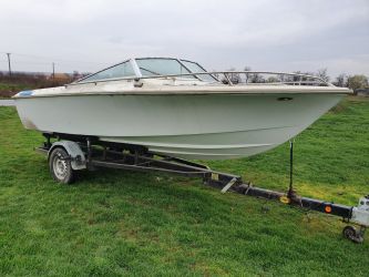 Barca marca Rosoma TIP AMF Crestliner 775 - licitatie publica