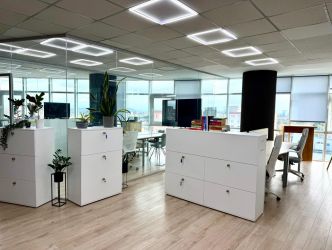 Birou de inchiriat mobilat utilst complet - 10 birouri individuale