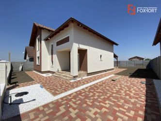 Ca sa individuala,cu 4 camere, de vanzare, în Sacalaz - V3036