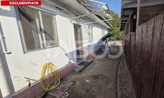 Casa 2 camere curte comuna de vanzare zona Centrala 47 mp utili 