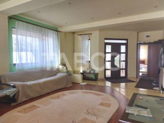 Casa 200 mpu 4 camere curte si gradina zona linistita Talmaciu
