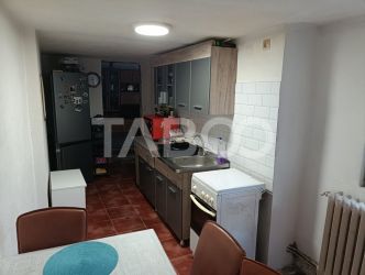 Casa 3 camere 100 mp utili mobilata utilata curte Centru Alba Iulia