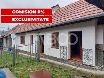 Casa 3 camere 70 mp curte si teren 1500 mp Dobarca 35 km de Sibiu
