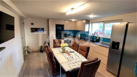 Casa 3 nivele cu regim hotelier - un apartament per nivel Strand