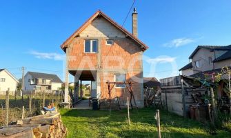 Casa 4 camere individuala cu curte de 550 mp 2 bai Cristian Sibiu 