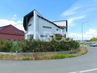 Casa 5 camere 250 mp cu incalzire in pardosea zona Tineretului Sibiu