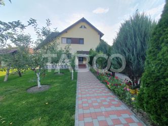 Casa 5 camere 3 bai 2 terase garaj magazie de vanzare 180 mp utili