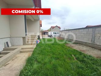 Casa 5 camere 3 bai - pivnita terasa - acces auto in curte Comision 0
