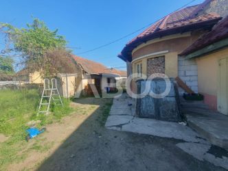 Casa 5 camere 340 mp utili + teren liber 639 mp la 11 km de Fagaras
