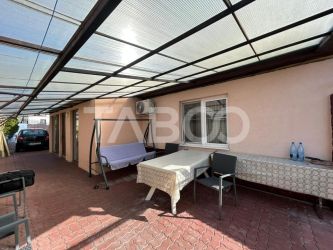 Casa 5 camere individuala cu piscina incalzita acces auto Turnisor 