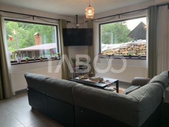 Casa 8 camere 7 bai 284 mp 225mp curte libera in Porumbacu de Sus