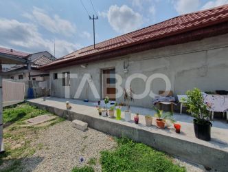 Casa 90 mpu 2 camere bucatarie baie debara zona Campului