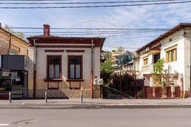 Casă Centrală de Vânzare - Str. Egalității - Pitesti!