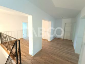 Casa cu 10 camere curte si incalzire in pardosea - zona Calea Poplacii