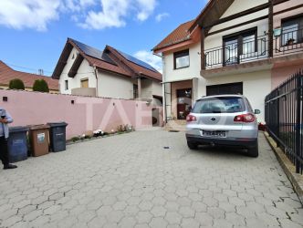 Casa cu 4 camere - 3 locuri de parcare - curte - filigorie - pivnita