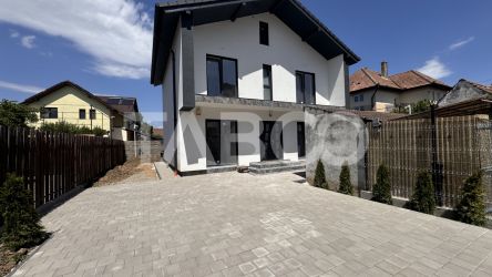 Casa cu 4 camere si 3 bai de vanzare 117mp teren 254mp Turnisor Sibiu