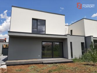 Casa cu 5 camere de vanzare in Dumbravita
