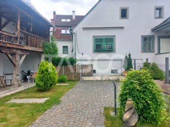 Casa cu 6 apartamente individuale gradina 253 mp langa mall Cisnadie