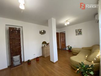 Casa cu 6 camere, in Giarmata - ID V4070