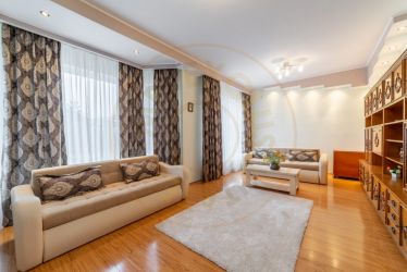 Casă cu teren generos + garaj,  Cartier Găvana - Comision 0