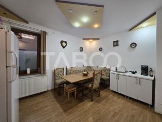 Casa de inchiriat 177mpu 7 camere cu baie proprie zona Lupeni Sibiu