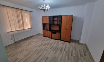 Casa de inchiriat, 3 camere   Podu Ros 