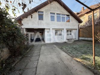 Casa de inchiriat cu 4 camere 160 mpu garaj teren liber 146 m