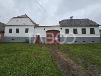 Casa de patrimoniu cu teren arhitectura saseasca sat Nou judetul Sibiu